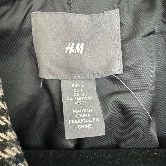 Like new H & M man plaid jacket in large - Picture 11 of 11